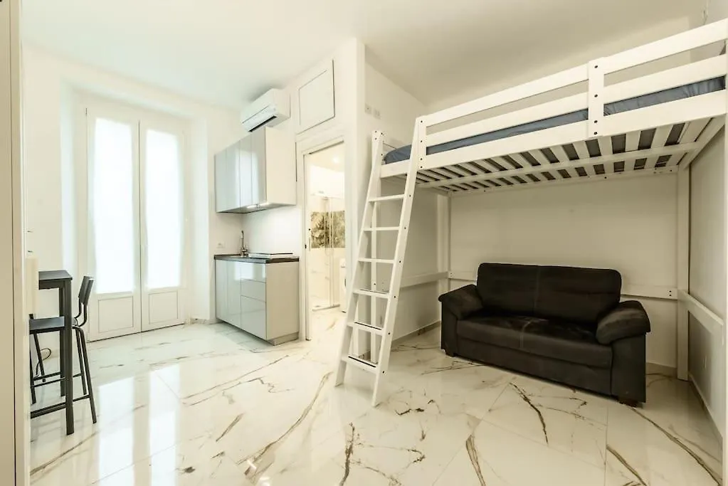 Milan St Laurent Apartment