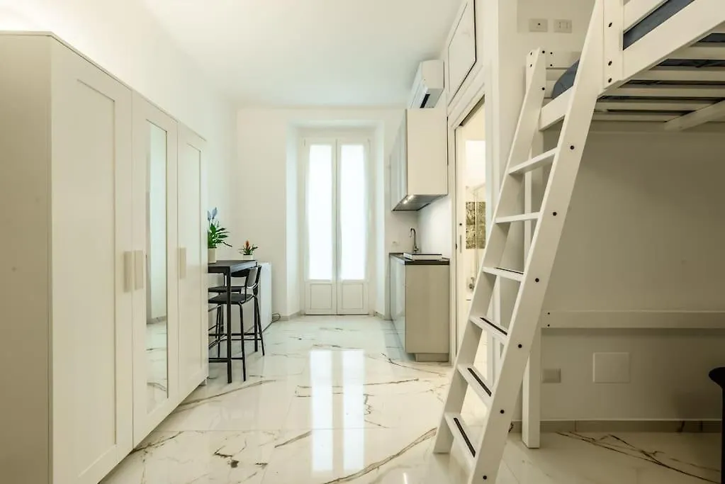 Milan St Laurent Apartment