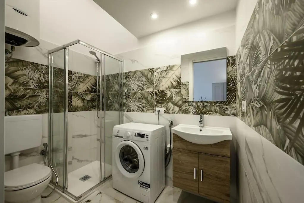 Milan St Laurent Apartment