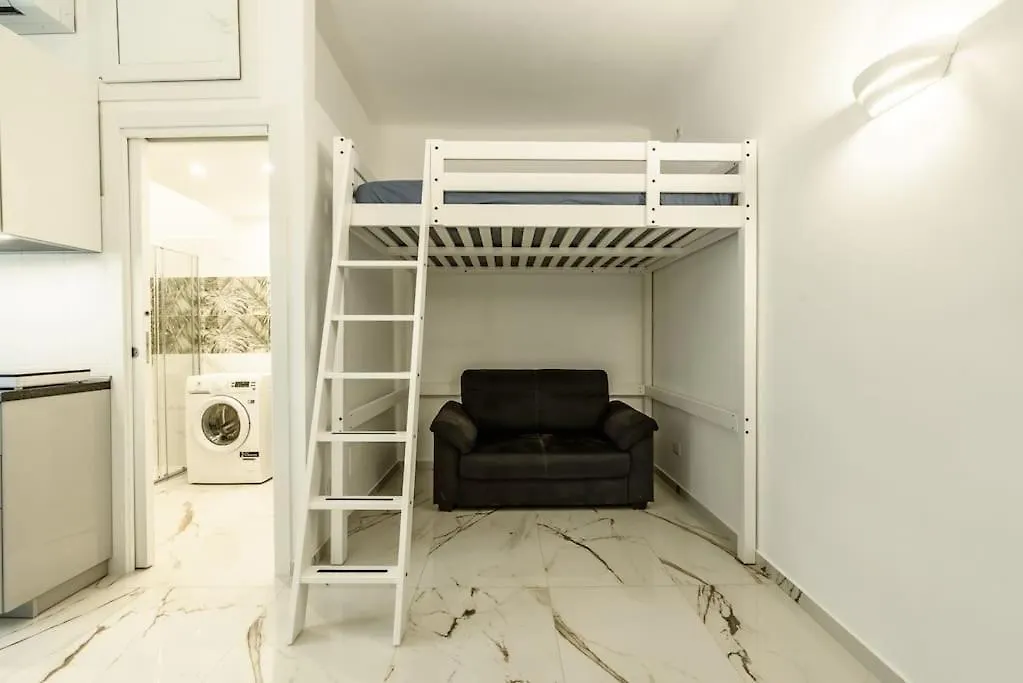 Milan St Laurent Apartment